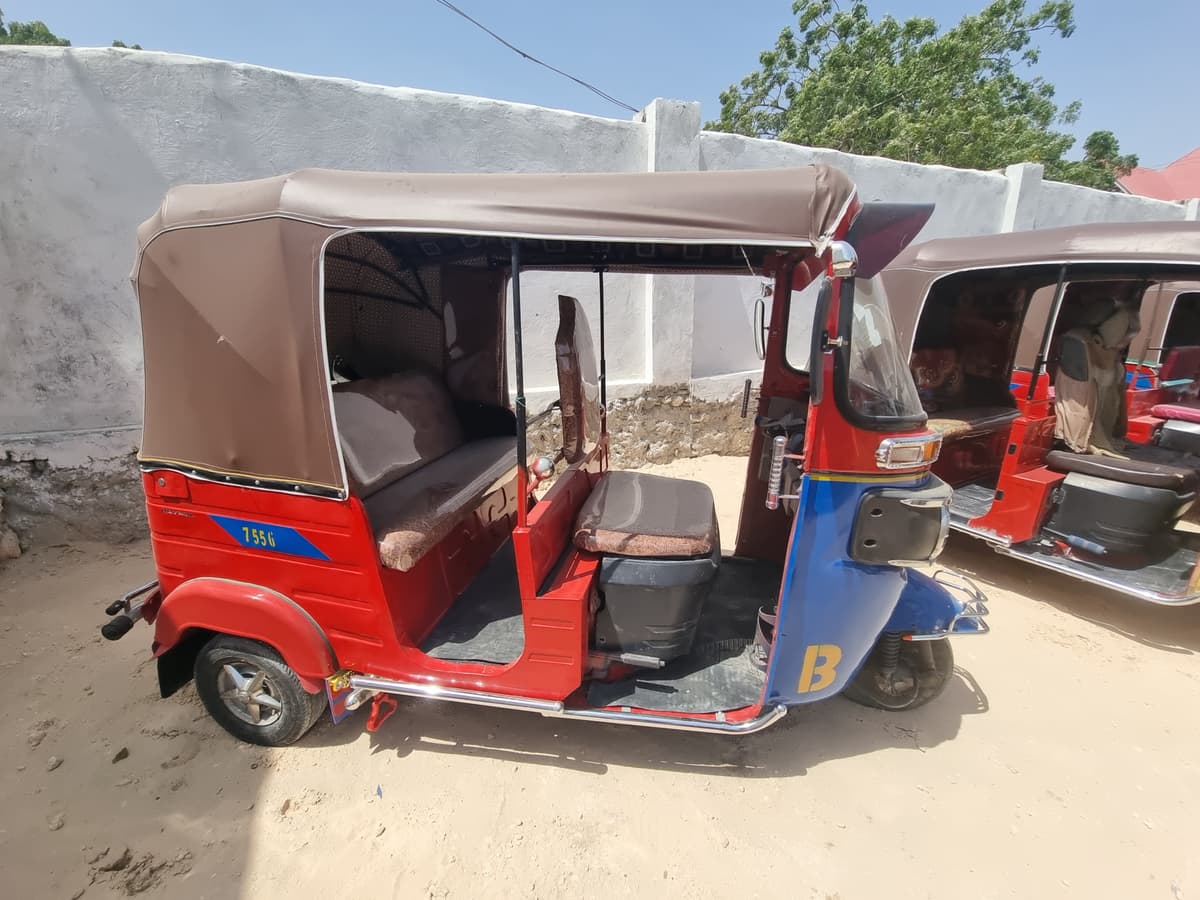 Rickshaw Casri ah Iibka